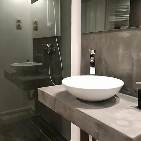 Standard By Hi5 - Terez 35 Budapešť