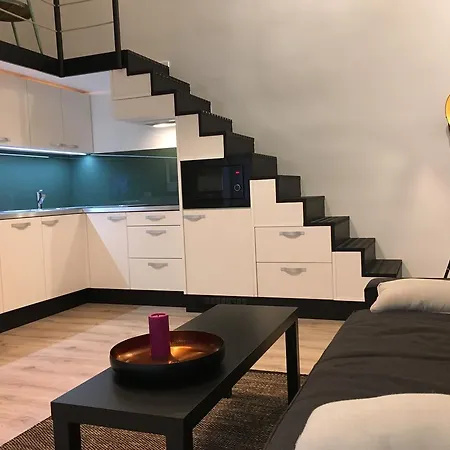 Standard By Hi5 - Teréz 35 Budapest